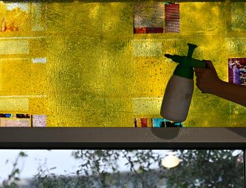 8 Montage der Installation im Ausstellungspavillon